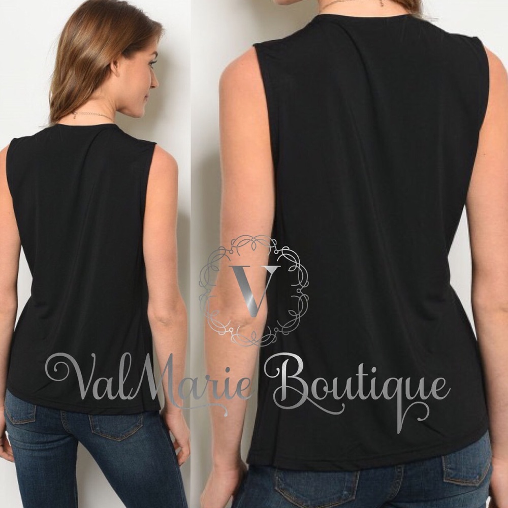 Black sleeveless Blouse - Picture 2 of 3